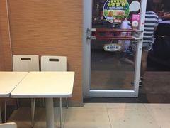 门面-迈德思客•汉堡•烤鸡(围墙巷店)