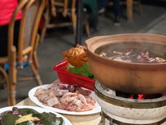 -广味炭炉鸡煲(宝业路分店)