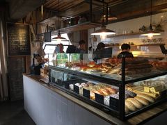 面包甜点陈列柜-仙峰天然面包(迎宾路店)