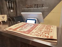 -HIGH FIVE哈福手工汉堡(桂林路店)