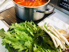 -百品聚旋转火锅(号外店)