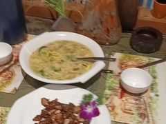-月亮眼花园餐厅书吧酒吧