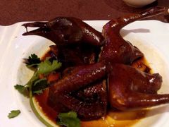 瑞士汁乳鸽-侨美·唐荔园·40年地道粤菜