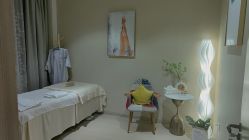 -百秀名媛纹绣美学护肤中心