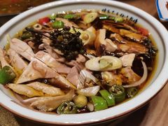 大盘鲜椒鸡-大融厨·鸡毛店·川菜(果壳里东安湖店)