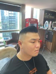 -Libertines barbershop 浪子理发店