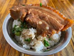 -梁阿婆廿年老牌扣肉糯米饭