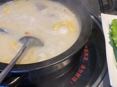 -大匠工房古船木艺术餐厅·猪肚鸡专门店(长白仙岛店)