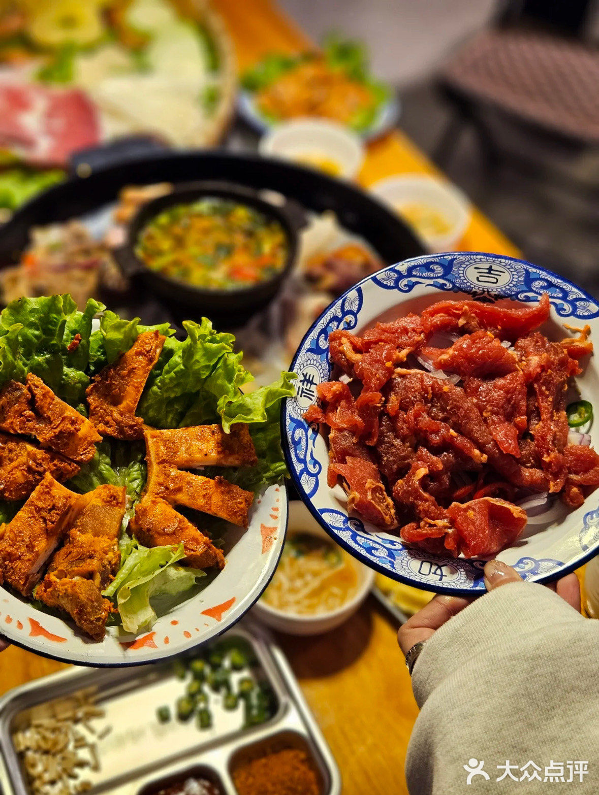 台东万佳广场院内 ️店里营业到凌晨1：00