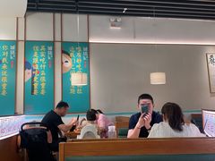-诚铭记·虾仁汤包·成都小吃(融创店)