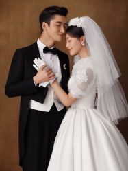 -AOROA·奥洛拉婚纱摄影·旅拍·礼服