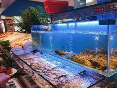 -海吃海喝海鲜烤肉餐厅