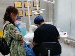 -上海仁爱医院口腔科 · 种植