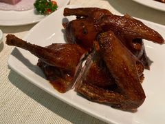 脆皮烧顶鸽-御宝轩(益丰·外滩源店)