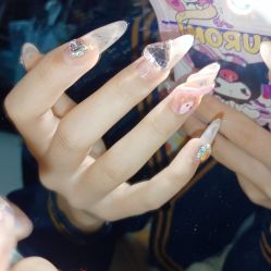 -兮奈ネイル美甲美睫·皮肤管理