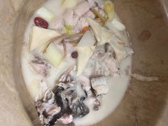 -滇香肴·云南菜蒸汽石锅鱼(云南北路店)