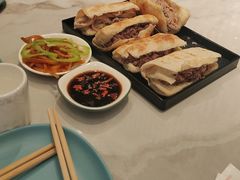 -高玛纳驴肉火烧(一世界店)