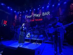 -FOUR PLAY BAR