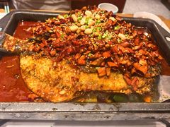 -辣尚瘾·烤鱼·新川菜(牡丹园直营店)