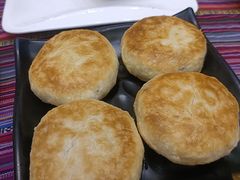 -香巴拉云南餐厅(华莱坞店)