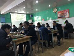 大堂-清真老铁家灌汤包