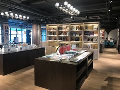 -光海书局(南京东路第一百货店)