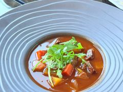 -恰餐厅及酒吧 CHAR Bar & Grill (北京丽都皇冠假日店)