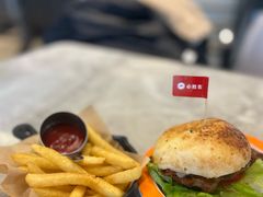 -必胜客(威高广场店)