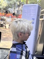 -藤野造型专业烫染接发