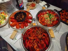 -巴厘龙虾·榜首油焖大虾(音乐学院·沿江酒馆店)