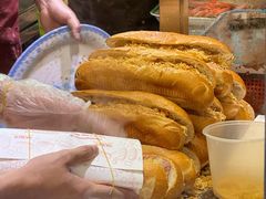 -Bánh Mì Huynh Hoa