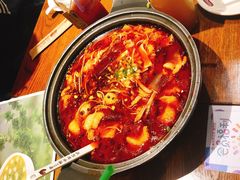 -渝是乎川渝小炒(新世界百货望京店)