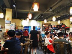 大堂-肖肖酸萝卜鱼火锅(总店)