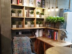 -HIGH FIVE哈福手工汉堡(桂林路店)