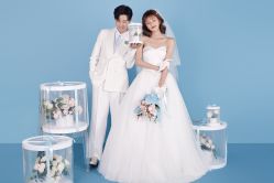 -卢浮宫婚纱摄影(银河国际店)