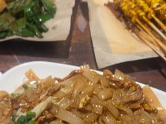 -老街烧烤大排档·地道湖北菜·龙虾馆(汉口火车站店)