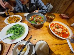 -老滇山寨•云南特色菜•地方菜•民族风情歌舞表演(金碧店)