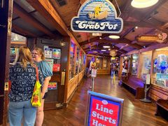 -Crab Pot Restaurant