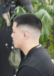 -东方先生国潮男士理发馆