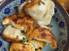 -无名氏宵夜小摊(祝家三姐妹馄饨店)
