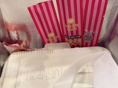 -大食代美食广场(上海中心店)