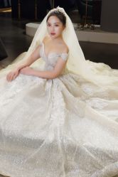 -艾米丽婚纱礼服