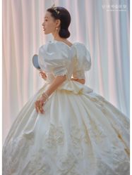 -雪中彩影婚纱摄影·微光艺术中心