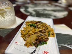 -蔼若春.传承三十年云南菜(金碧公园店)