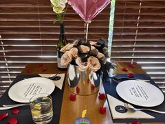 -Mark&Mars Restaurant