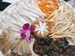 -渝里重庆火锅(航天城店)
