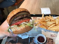 -The Habit Burger Grill 哈比特汉堡(复兴soho店)