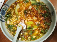 -Bar crepería Xianhui Jie 贤惠姐煎饼果子酸辣粉