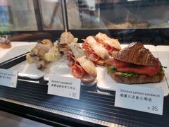 烟熏三文鱼三明治-Money Shops(愚园路店)