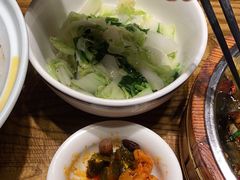 -爱碗亭·鲜炒湖南菜(壹城中心店)